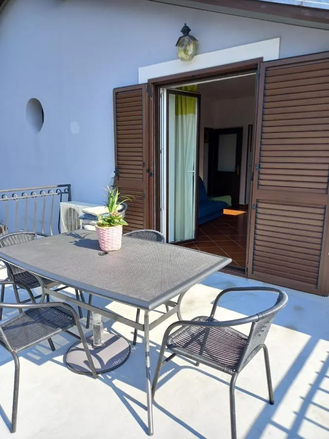 Apartments Miri Zambratija  0*, Zambratija (Istria)