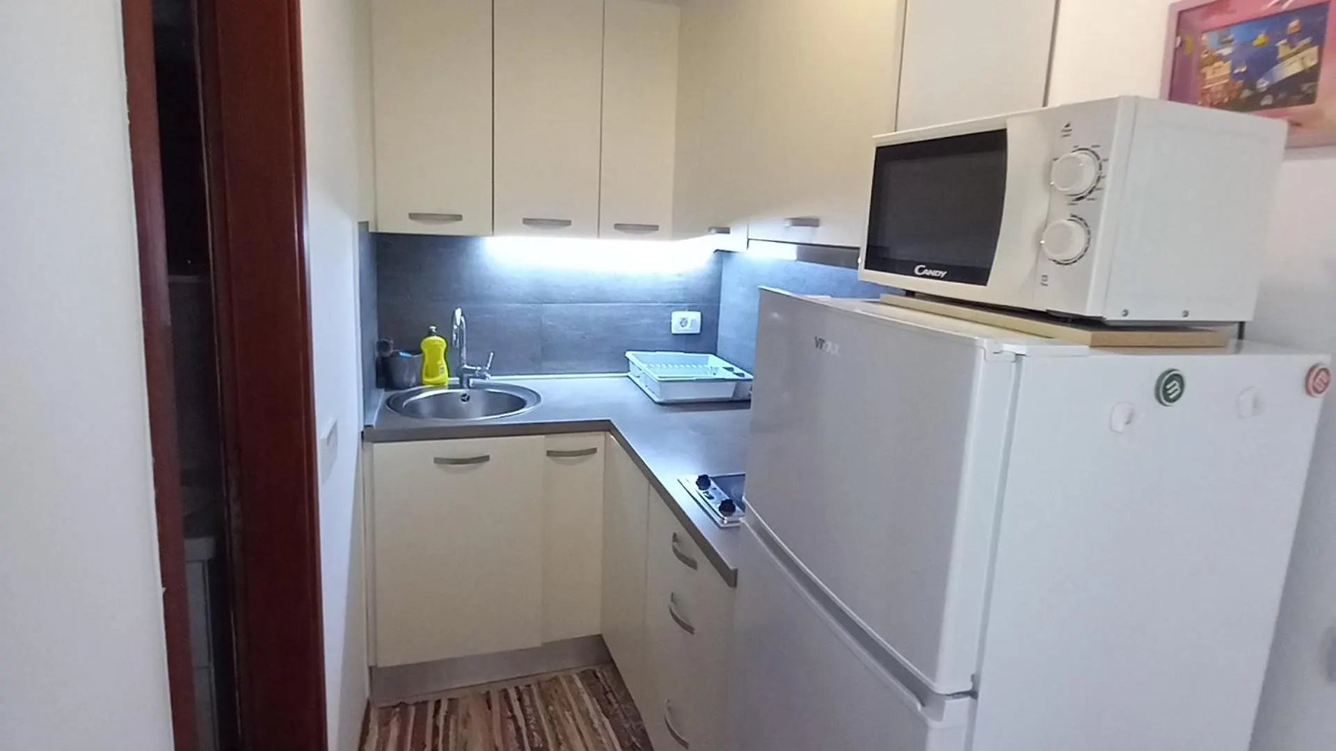 Apartments Miri Zambratija